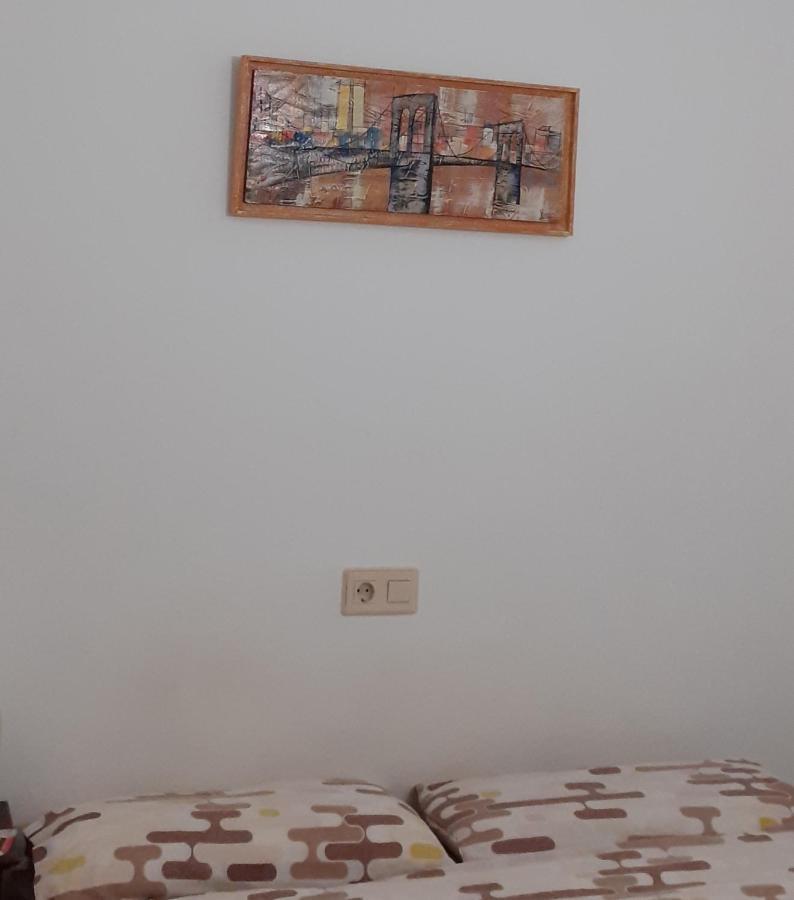 Habitación Doble Privada en Figueras Exterior foto